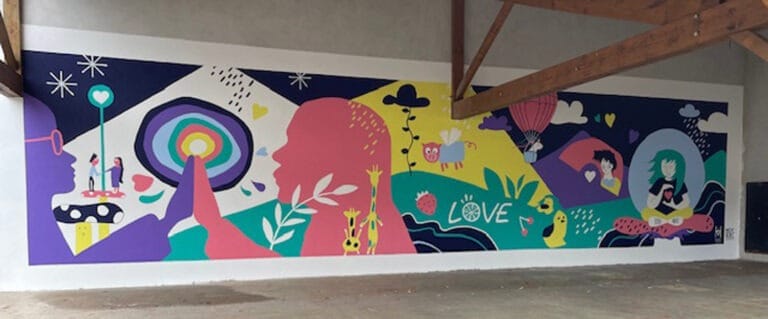 Fresque murale participative réalisée au Sud de Nantes avec des enfants